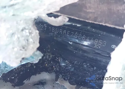 2016 Toyota Corolla S Plus z USA, uszkodzony, nr VIN 2T1BURHE7GC644953